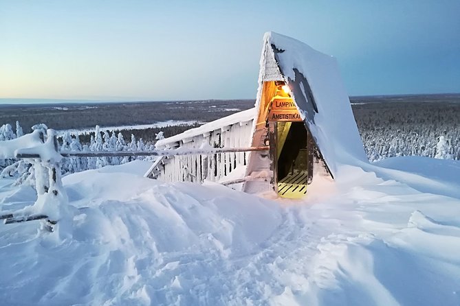 Amethyst Mine Tour by Electric Fatbike - The story break in a wooden shelter, plus warm berry drinks