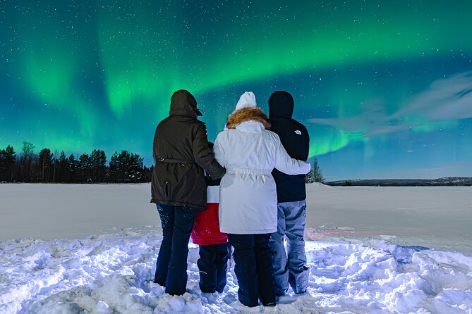 Aurora Photography Expedition with Video - Portrait Moments, Practical Camera Tips, and Long-Exposure Patience