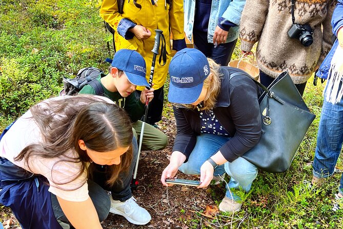 Berry Picking in a National Park - What to Wear and How Much You’ll Walk