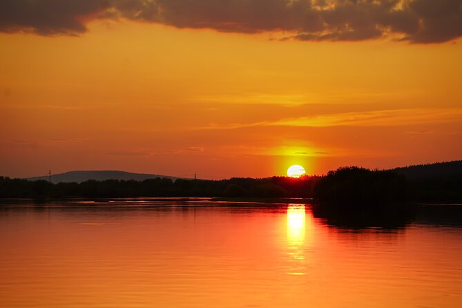 Canoe Tour under the Midnight Sun & Sunset from Rovaniemi - What the provider gets right on the human side