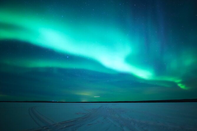 Chasing Aurora with Photographer - Small Group - Up to three stops by minibus, and what you are actually paying for