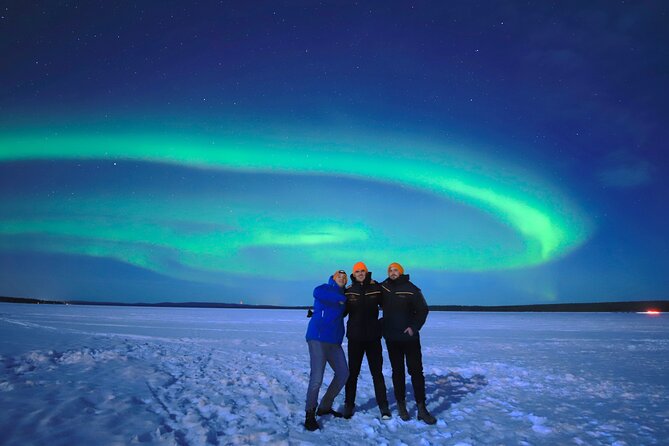 Chasing Aurora with Photographer - Small Group - Pickup and the 210-minute night plan in Lapland