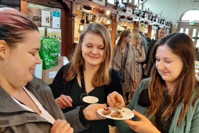 CITY Tour with Food Tasting in Helsinki