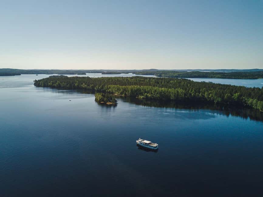 Cruise around Savonlinna archipelago - Onboard m/s Elviira: audio guidance, WiFi, and a café/bar that keeps it easy