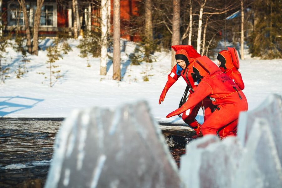 Daytime Ice Floating Rovaniemi, Frozen Lake Experience - Cold-Weather Prep That Helps You Enjoy It More