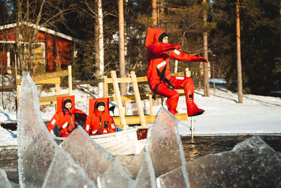 Daytime Ice Floating Rovaniemi, Frozen Lake Experience - Your 3 Hours on the Frozen Lake, Step by Step