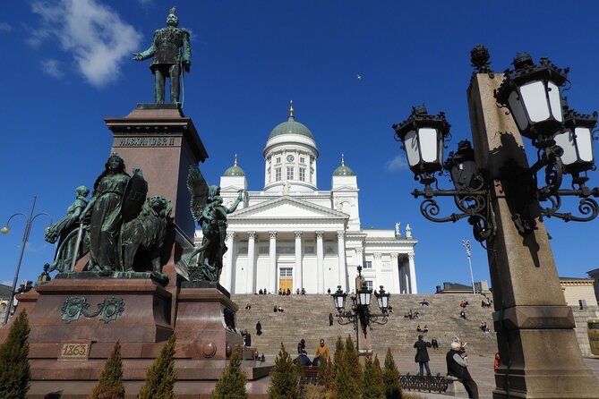 Discover Helsinki - Tip-based Tour by RED UMBRELLA - 2026 - Kauppatori, Suomenlinna access, and Esplanadi Park: markets, ferry plans, and local hangouts