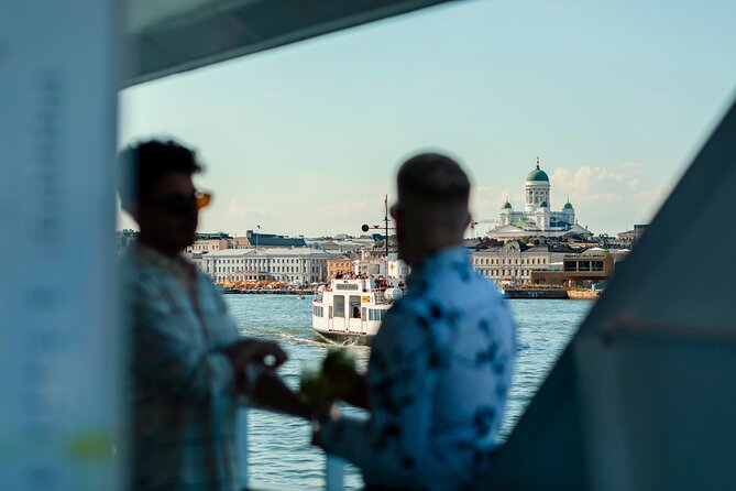 Evening Cruise - How big is the group, and what the vibe feels like