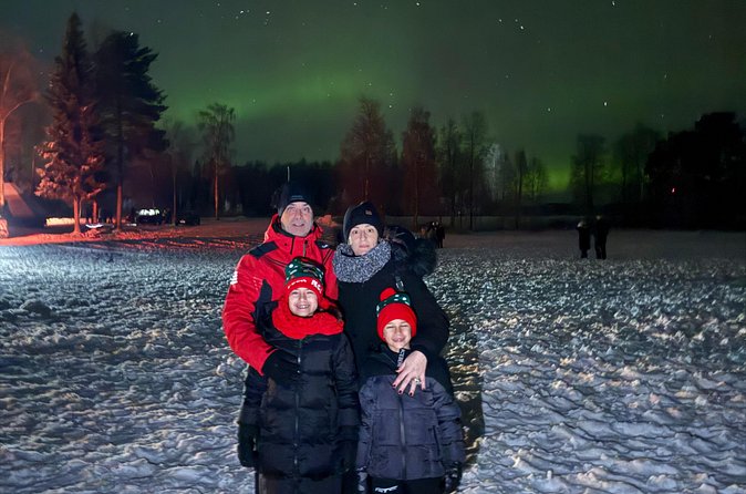FAMILY FRIENDLY Aurora tour by minivan - Weather dependence: how to protect your night with smart expectations