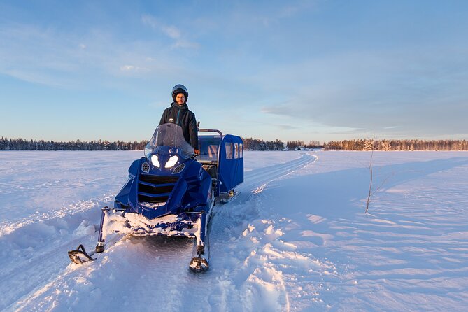 Family Snowmobiling in Rovaniemi, Apukka Resort - Cold-weather comfort: what to wear when it’s around -20°C