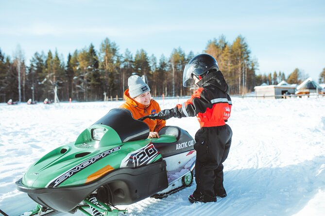 Family Snowmobiling in Rovaniemi, Apukka Resort - The 2.5 hours, pickup to forest riding to return