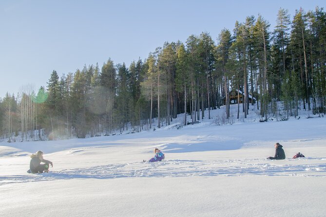 First Ice Fishing Experience in Rovaniemi - Cold Weather Reality Check: Dressing for Real Winter Sitting