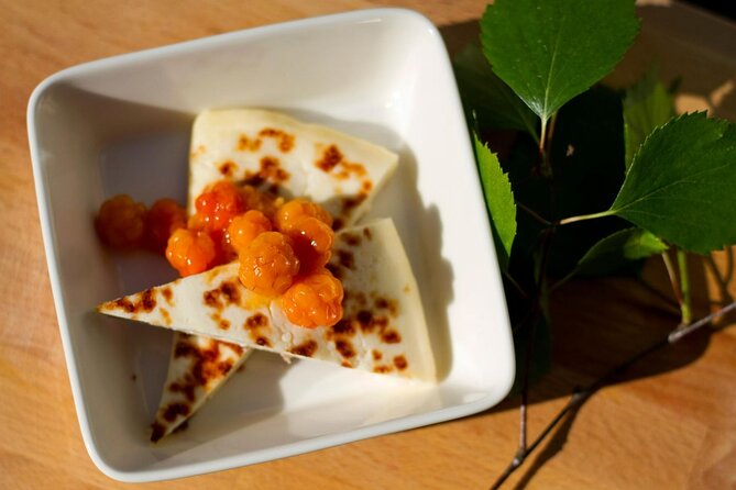 FOOD Tour with Roof Top Bar in Helsinki - Esplanadi Park: why the 20-minute pause matters on a food tour