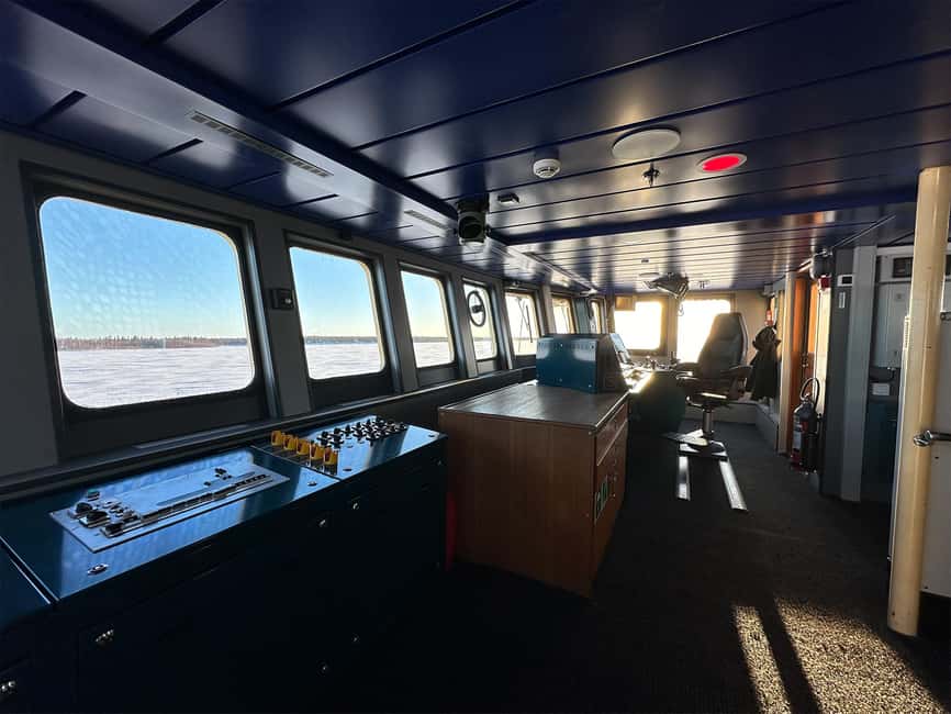 From Rovaniemi: Icebreaker Arktis Cruise with Ice Floating - Group Size, Waiting, and Crowd Reality