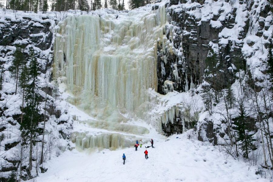 From Rovaniemi: Korouoma Frozen Waterfalls Small-Group Hike - From Rovaniemi to Korouoma National Park, the van ride plan
