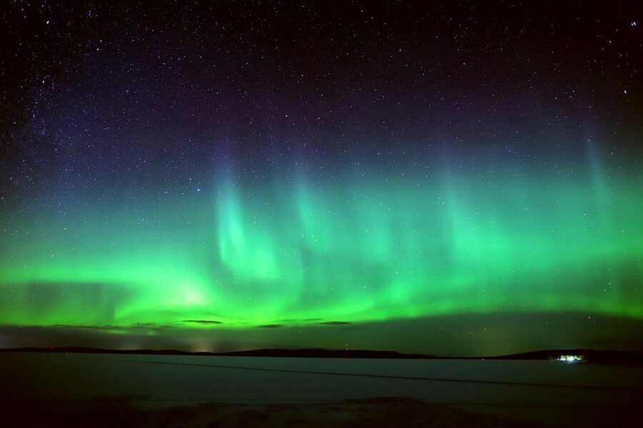 From Rovaniemi: Lakeside Aurora’s Paparazzi Photography - What You’re Really Buying in Rovaniemi: Aurora Photos Plus a 3-Hour Winter Plan