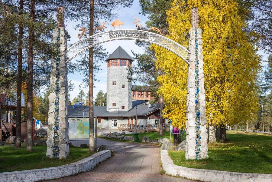 From Rovaniemi: Visit Wildlife Park in Ranua - Getting to Ranua Wildlife Park: the comfort factor matters