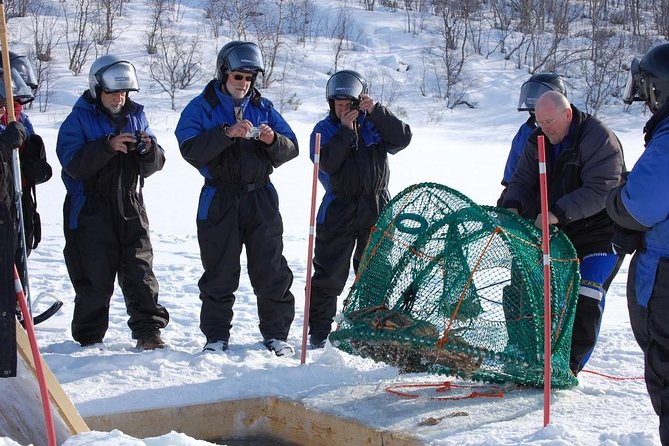 Full-Day Trip: King Crab Safari to Norway from Saariselkä Including Lunch - Morning pickup at 5:15 am, then the long coach ride to Kirkenes