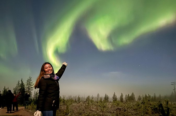 Guaranteed Northern Lights Tour in Rovaniemi - How the guides help you see it, and how they help you capture it