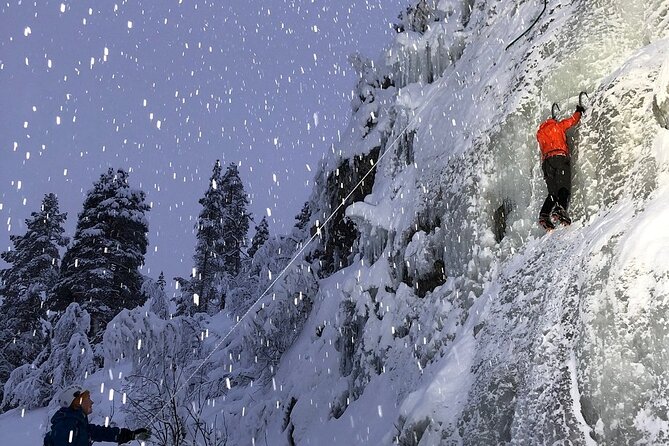 Guided Ice Climbing Activity in Pyhä - Getting There: Meeting at Pyhätunturi and Walking Into the National Park