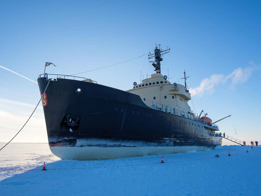 Haparanda/Tornio: Icebreaker Sampo Cruise with Ice Floating - Icebreaker Sampo: what the 1960 ship experience feels like