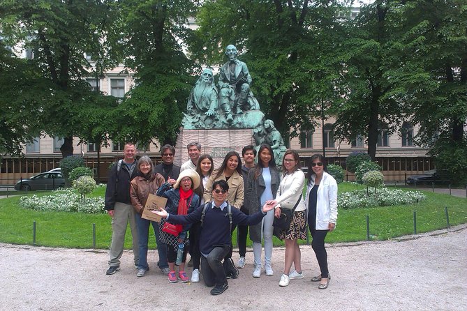 Happy Helsinki Walking Tour - The walk through the classic center: Helsinki Cathedral and Senate Square