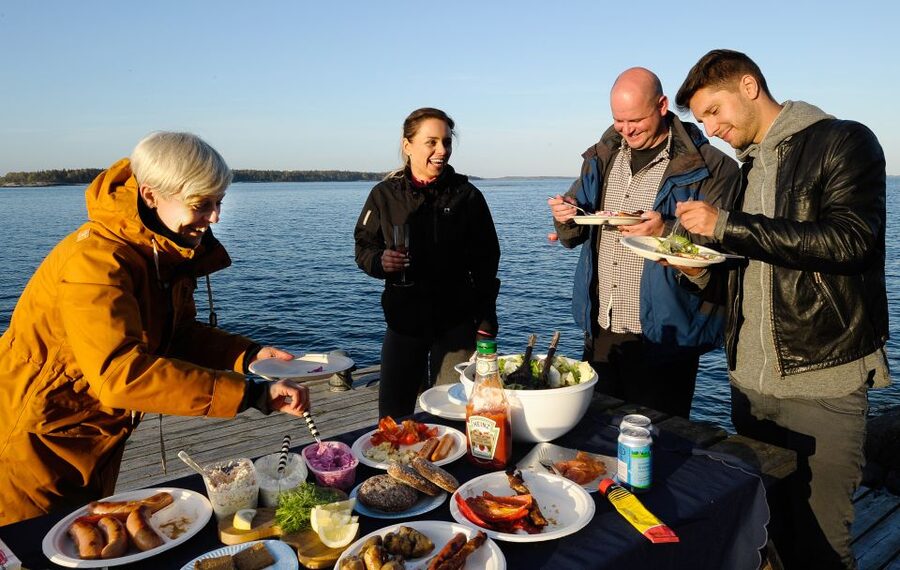 Helsinki: Archipelago RIB Boat Tour with BBQ Lunch and Sauna - Why this Helsinki archipelago RIB and sauna combo feels different