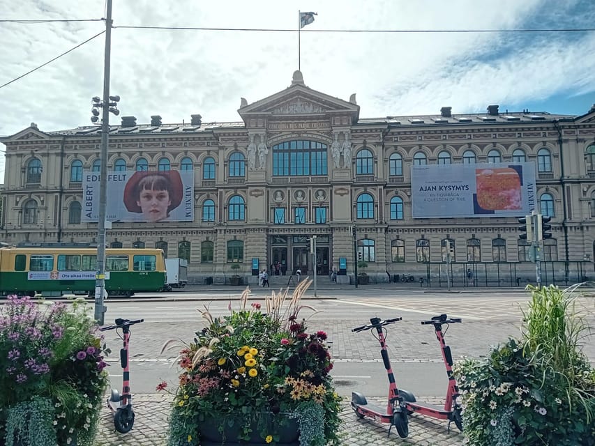 Helsinki: Architectural Highlights Guided Walking Tour - Robert’s Coffee Jugend and Kappeli, small stops with big style clues