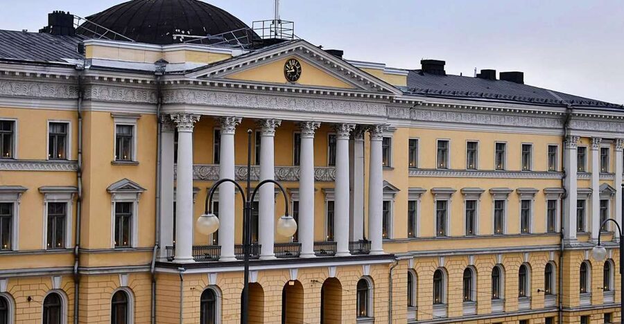 Helsinki: Architecture Walking Tour with Expert - Senate Square: your first big clue that Helsinki loves civic design