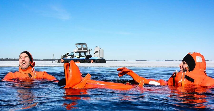 Helsinki: Arctic Ice Experience with Lunch - The winter transit stops: silence, seals (maybe), and photo chances