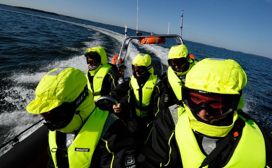 Helsinki: City and Outer Islands Guided RIB Boat Tour - Löyly and Helsinki Summer Rituals: Sauna Architecture Meets Real People