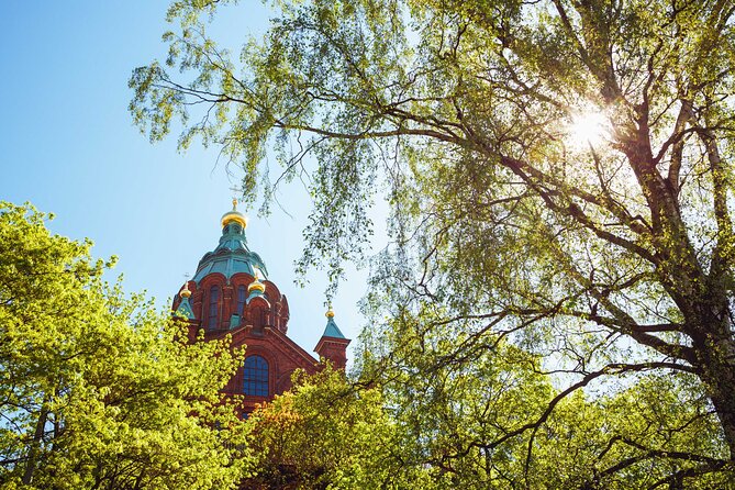 Helsinki Essentials Walking Tour: Sights, History and Culture - Helsinki Central Railway Station and Oodi Library, finishing with real momentum