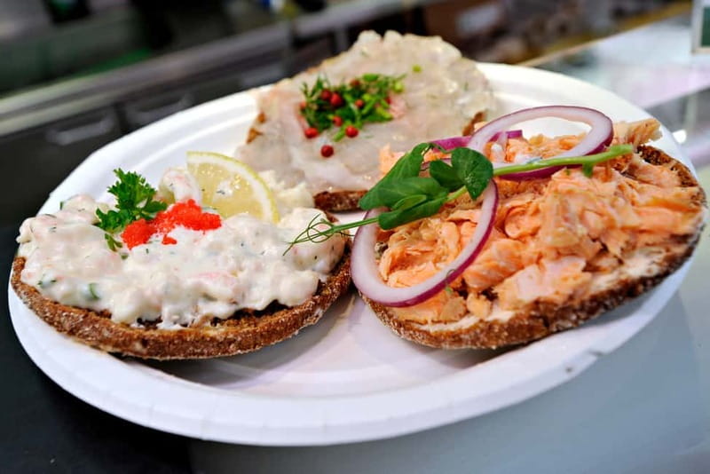 Helsinki: Food Walking Tour with Tastings - Your guide and the small-group pace (Olga is a standout)