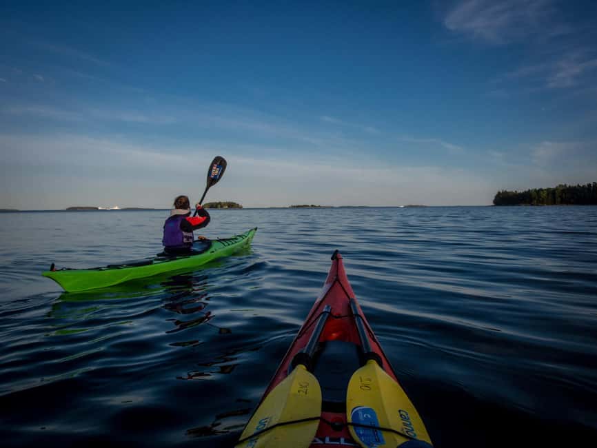 Helsinki: Midnight Sun Kayaking Tour with Campfire - First paddle session: calm water, local nature, easy pacing