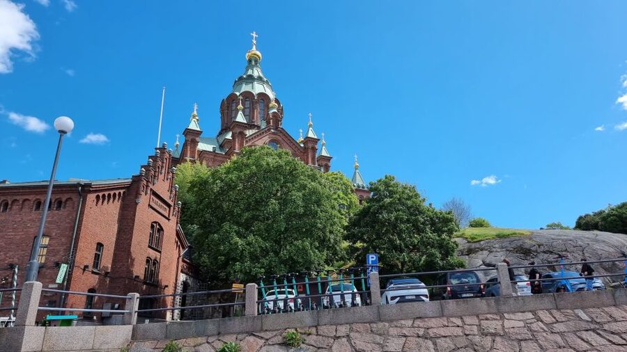 Helsinki: Private City Highlights Tour by VIP car - Löyly Restaurant and Sauna: The Coastal Moment You’ll Remember