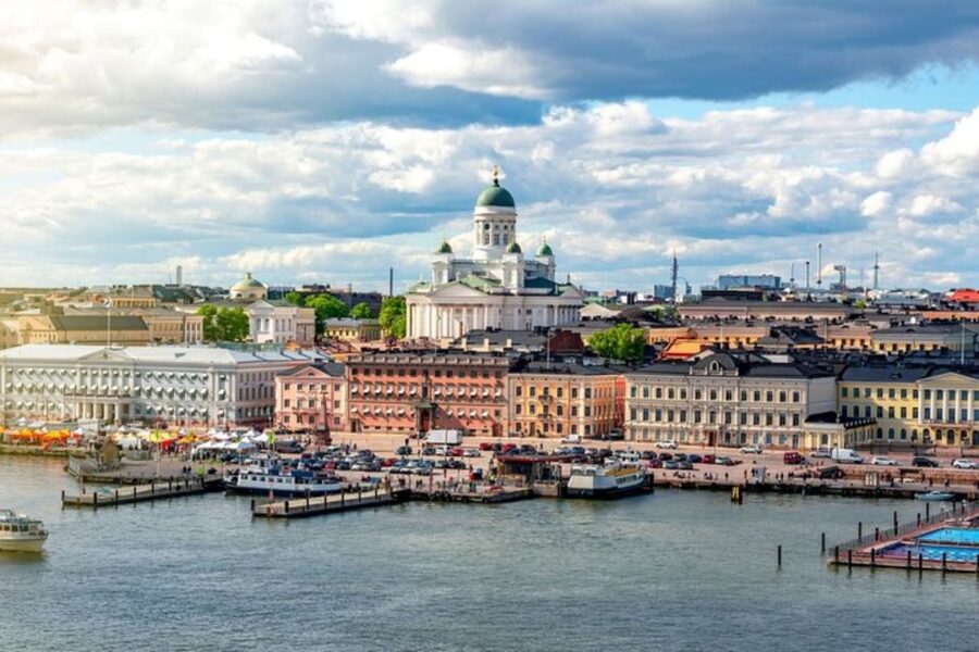 Helsinki: Private Walking Tour with a Local Guide - Why a local guide helps Helsinki click fast