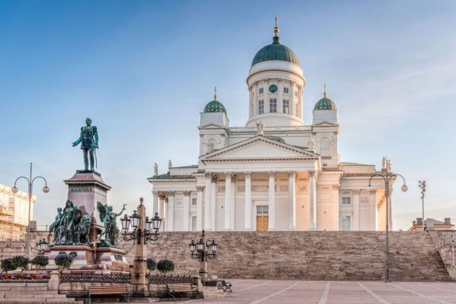 Helsinki: Private Walking Tour with a Local Guide - Should you book this private Helsinki walking tour?