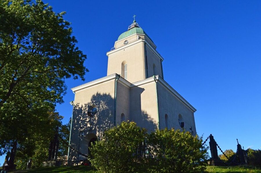 Helsinki Shore Excursion: City Sightseeing and Suomenlinna - A five-hour mix of Helsinki icons and UNESCO fortress views