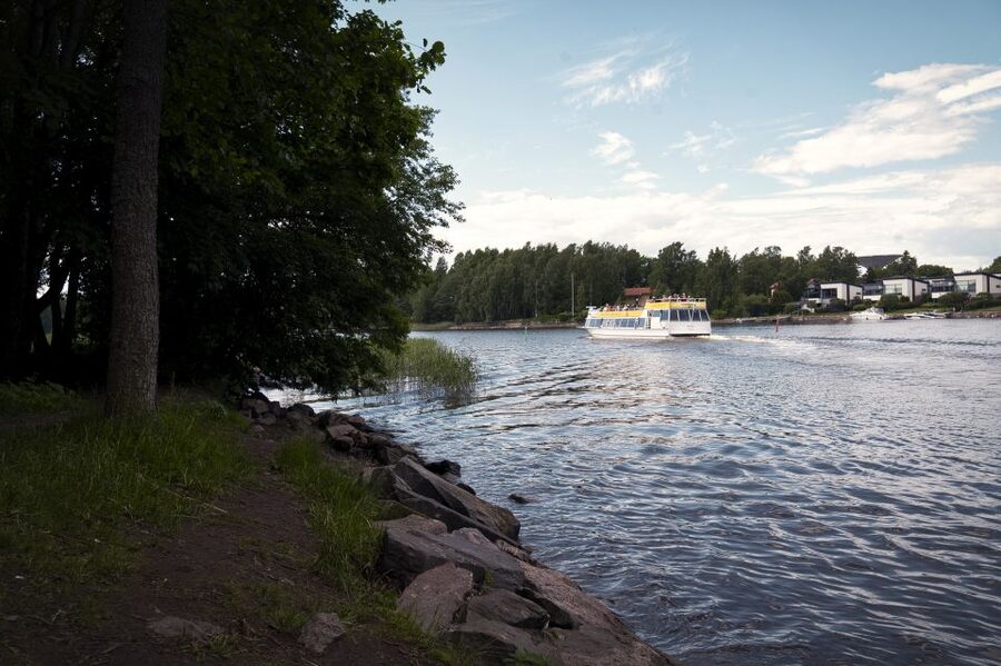 Helsinki: Sightseeing Canal Cruise with Audio Commentary - Santahamina, Jollas, Vartiosaari, and Tammisalo: Island Life Without the Hike