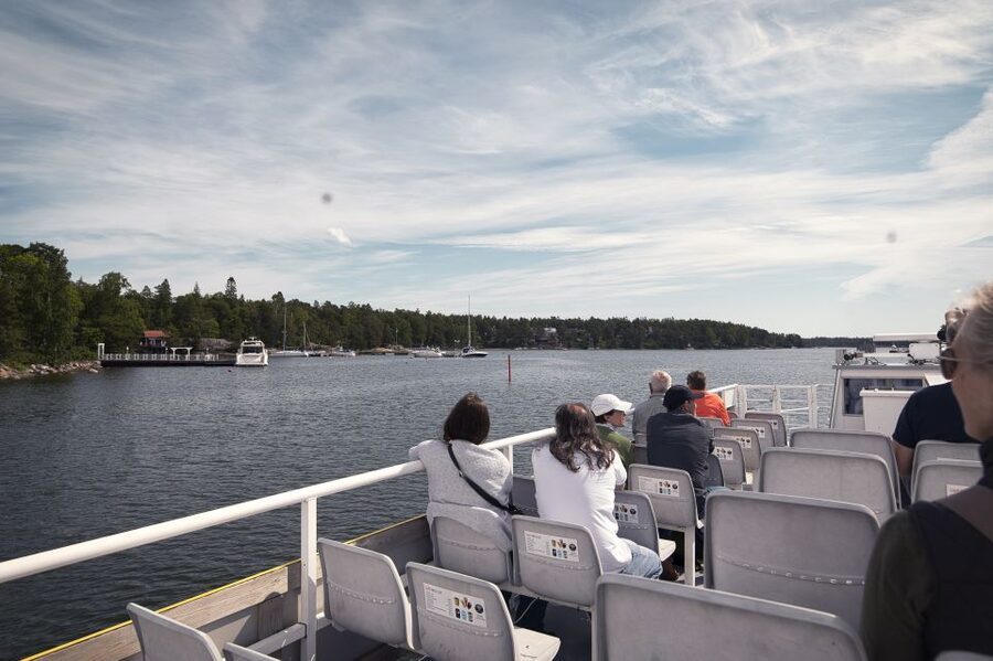 Helsinki: Sightseeing Canal Cruise with Audio Commentary - Laajasalo Channel and Kulosaari: How the Waterline Changes