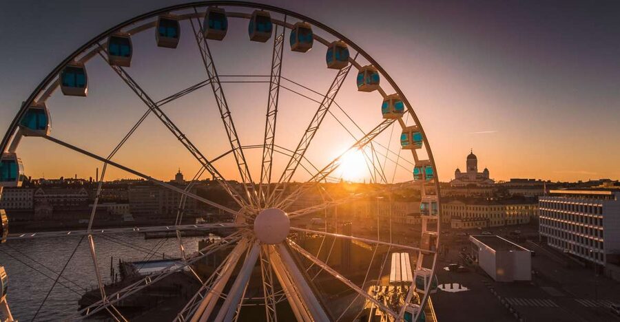 Helsinki: SkyWheel Helsinki Entry Ticket - The Ticket Counter to Your Gondola Pod: What Your Start Looks Like