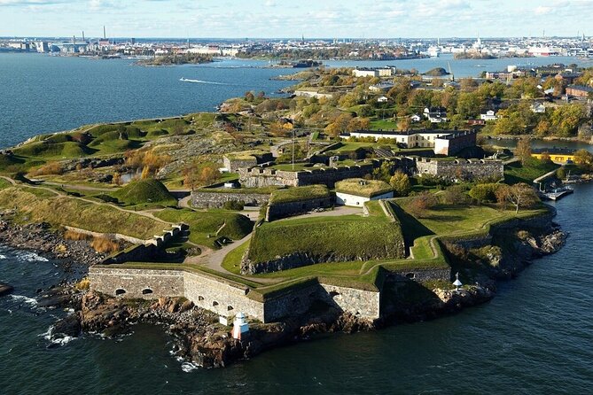 Helsinki & Suomenlinna: City Highlights Tour with Ferry Ride - Starting the Day in Helsinki: Time, Pickup, and the 5 to 6 Hour Flow