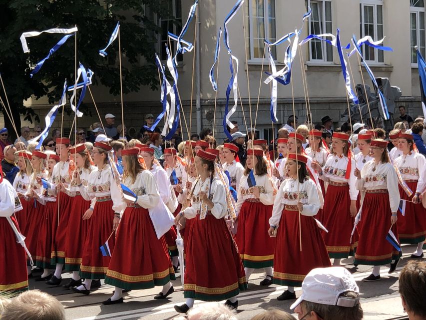Helsinki: Tallinn Guided Day Tour with Ferry Crossing - Crossing the Gulf of Finland on a big ferry, then landing in Tallinn ready to walk