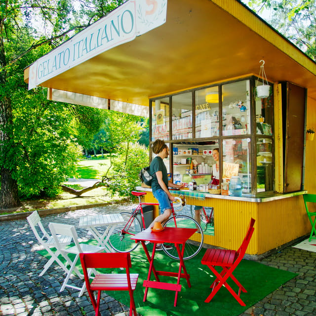 Helsinki: Tram Tour - Where You Meet, What You Carry, and How the 3 Hours Works