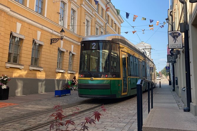 Helsinki Walking Tour - Small Group - Kauppatori and Esplanadi Park: eat, watch people, then slow down