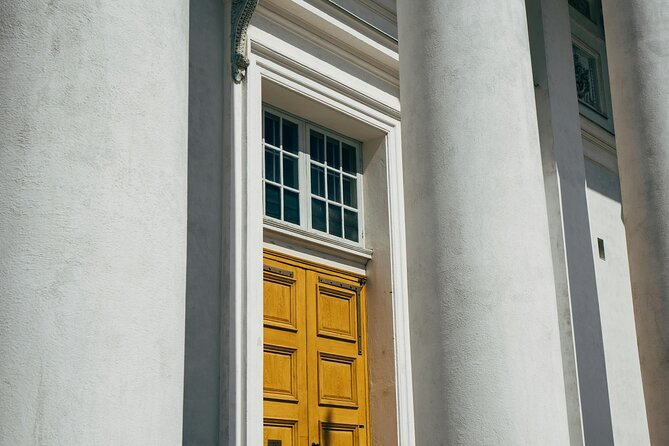 Helsinki Walking Tour With a Sociologist - Presidential Palace and Finnish Democracy Nearby