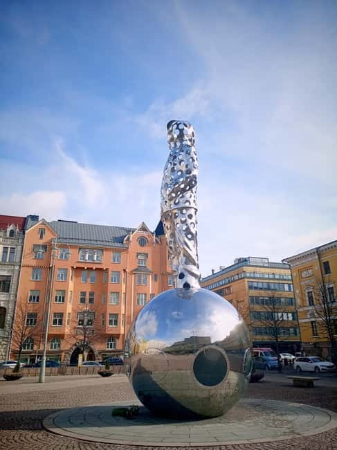 Hidden gems: The south Helsinki walk - Kasarmitori and the Winter War statue, your easy meeting point