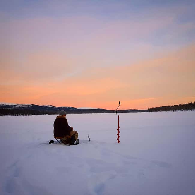 Ice-Fishing by Foot on Lake Ylläsjärvi - Drilling Through a One-Meter Ice Layer (Yes, You Do It)