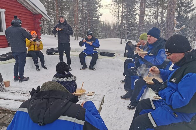 Ice fishing experience - What to Wear and How to Stay Comfortable in Lapland Cold