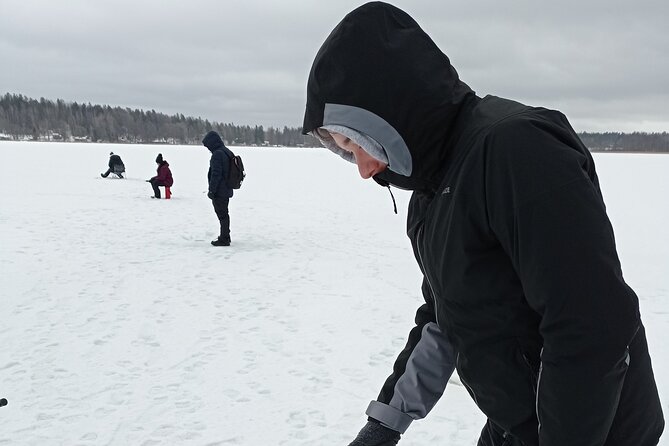 Ice fishing experience with Backpacker Helsinki Tour - How the 5-hour timing fits a Helsinki winter day